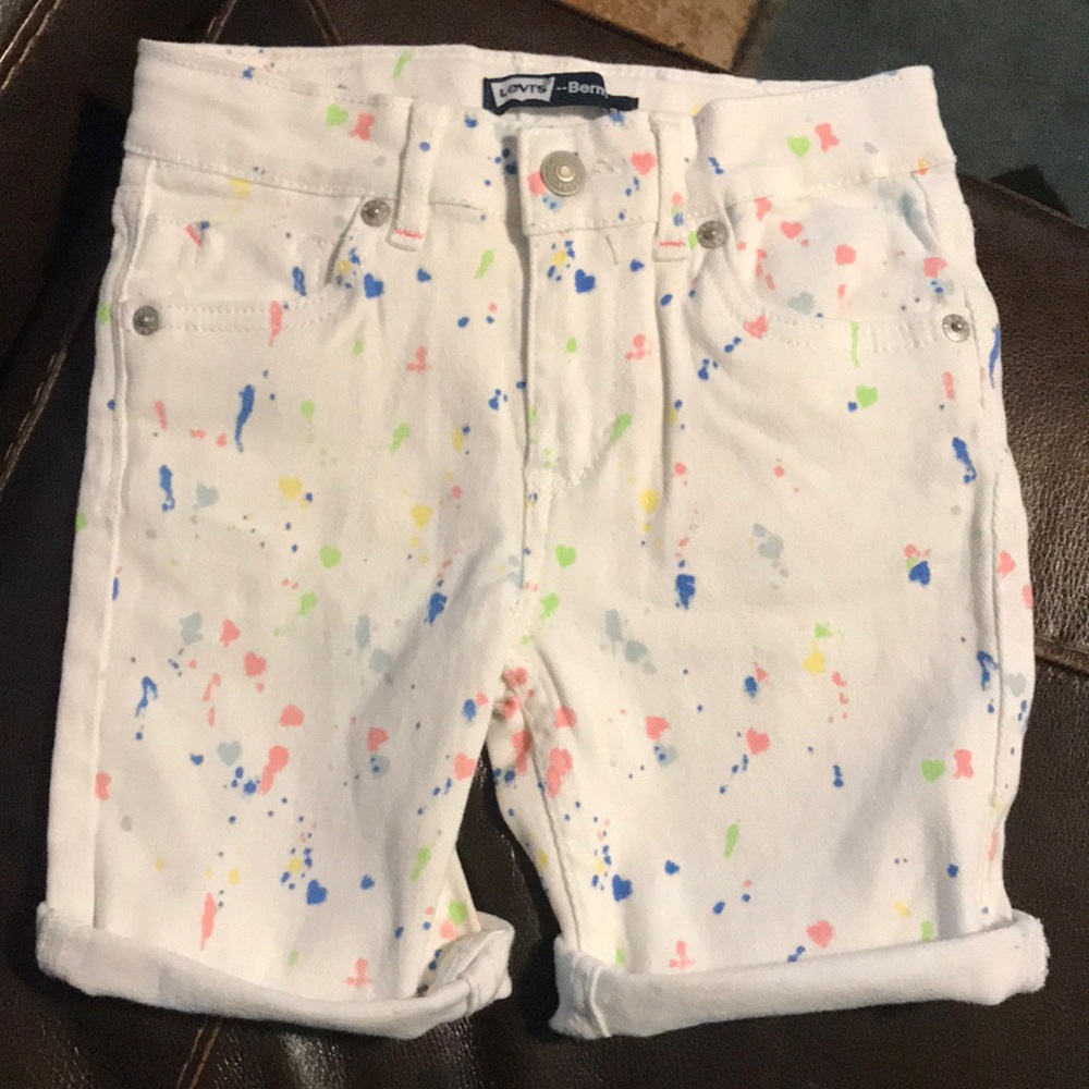 Levi’s white jean shorts